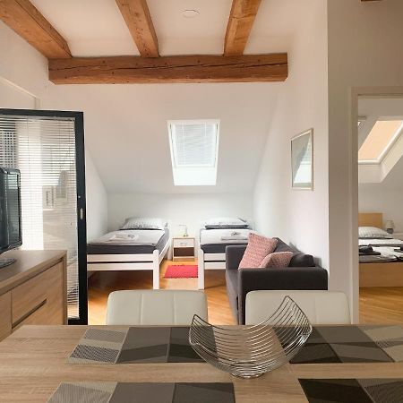 Ela'S Apartment Komenda Екстериор снимка